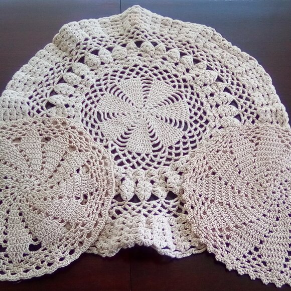 Mid Century Handmade Round Table Toppers in Ecru Colors - Set of 3 Mismatched - Picture 8 of 9